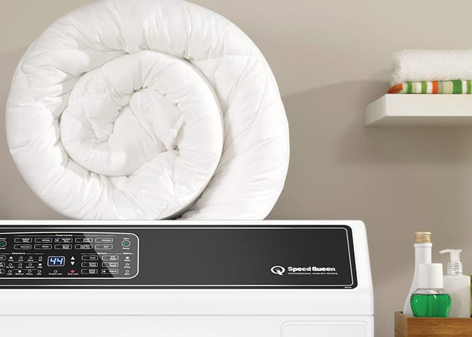 wash-queen-size-duvet-in-top-load-washing-machine